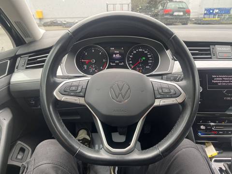 2022 Volkswagen Passat — sličica 21