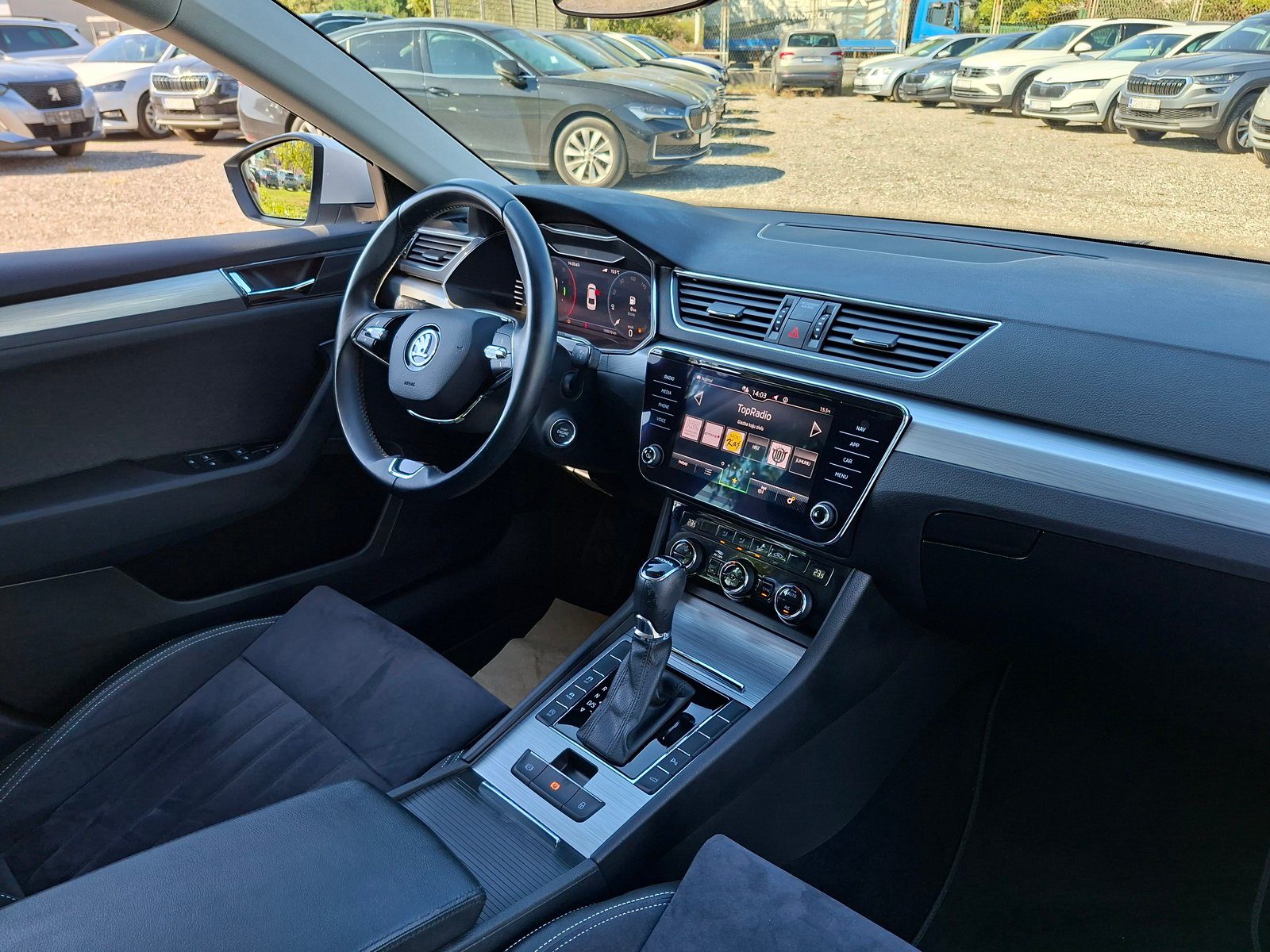 2022 Škoda Superb — fotografija 10