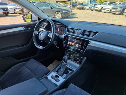 2022 Škoda Superb — sličica 10