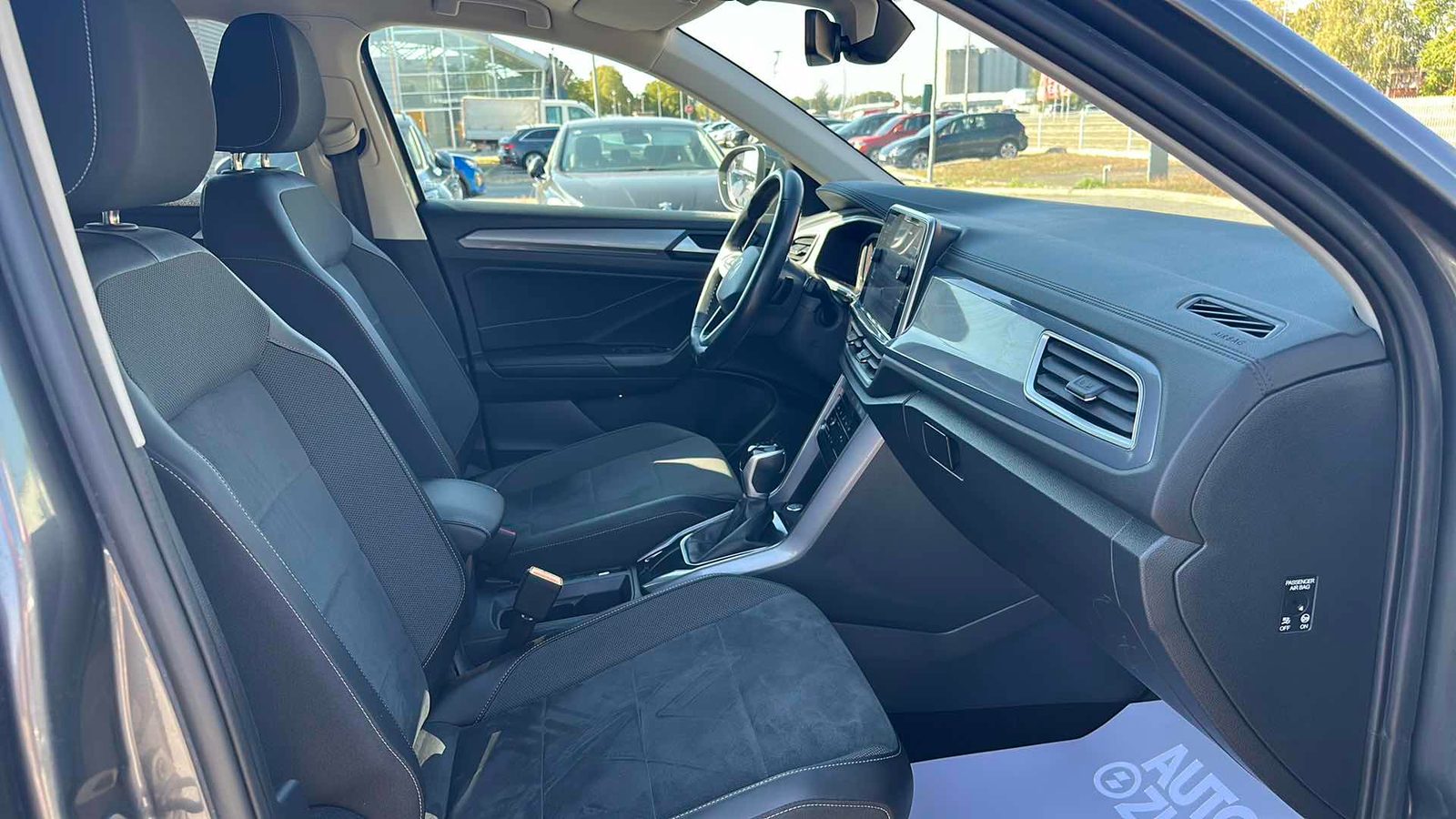 2022 Volkswagen T-Roc — fotografija 9