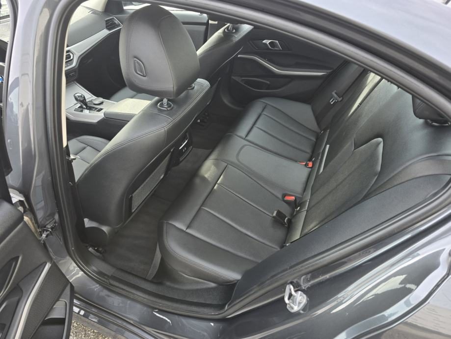 2021 BMW Serija 3 — fotografija 22
