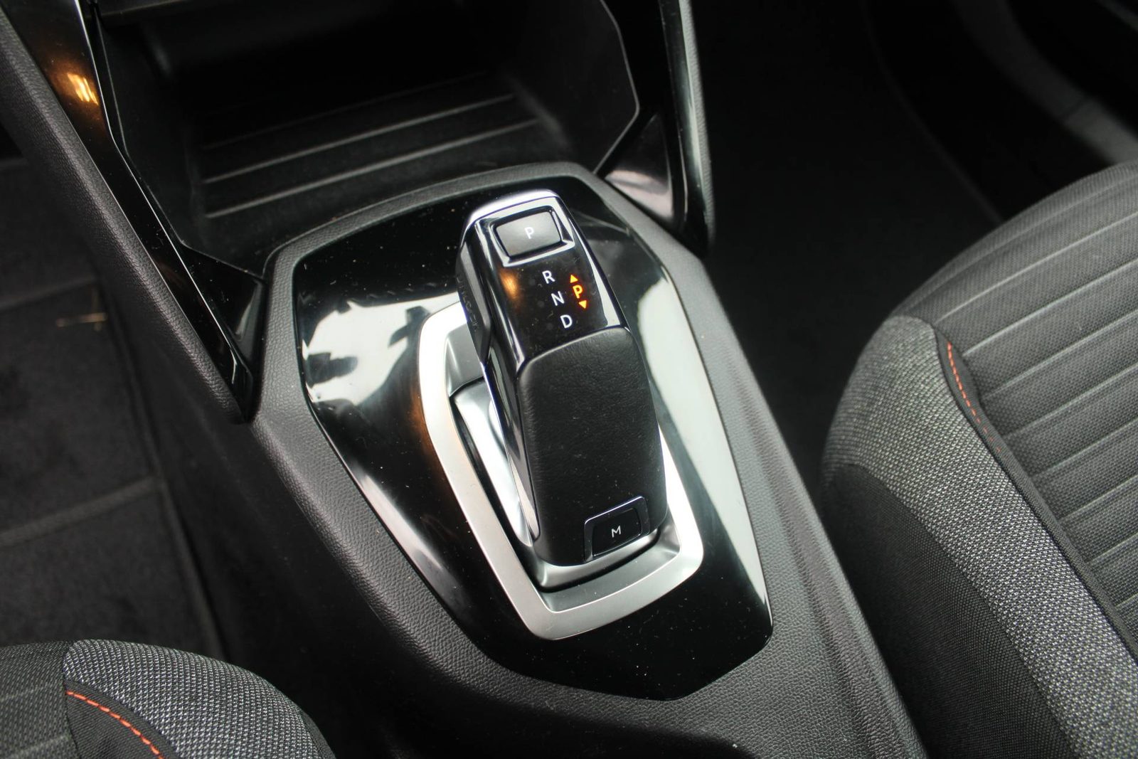 2021 Peugeot 2008 — fotografija 15