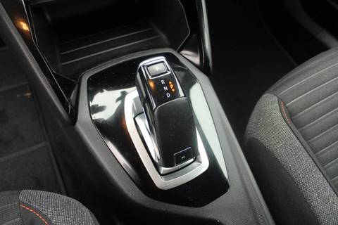 2021 Peugeot 2008 — sličica 15