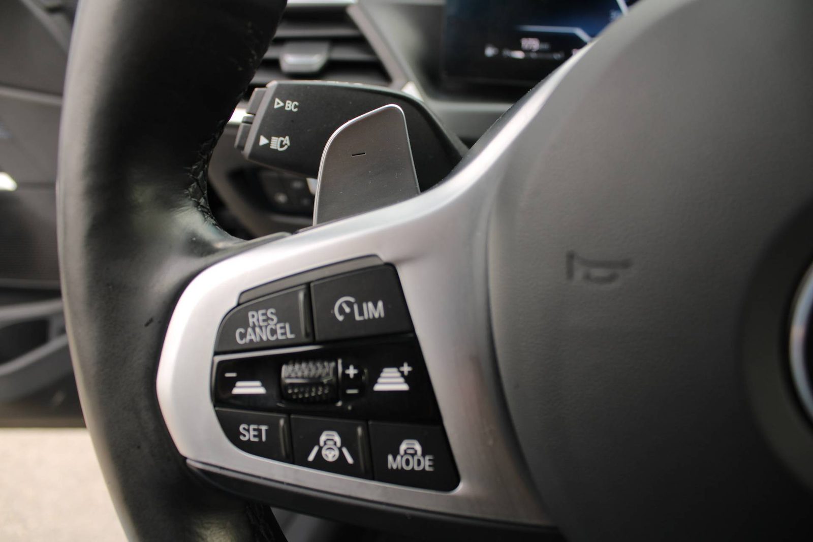 2024 BMW Serija 3 — fotografija 16