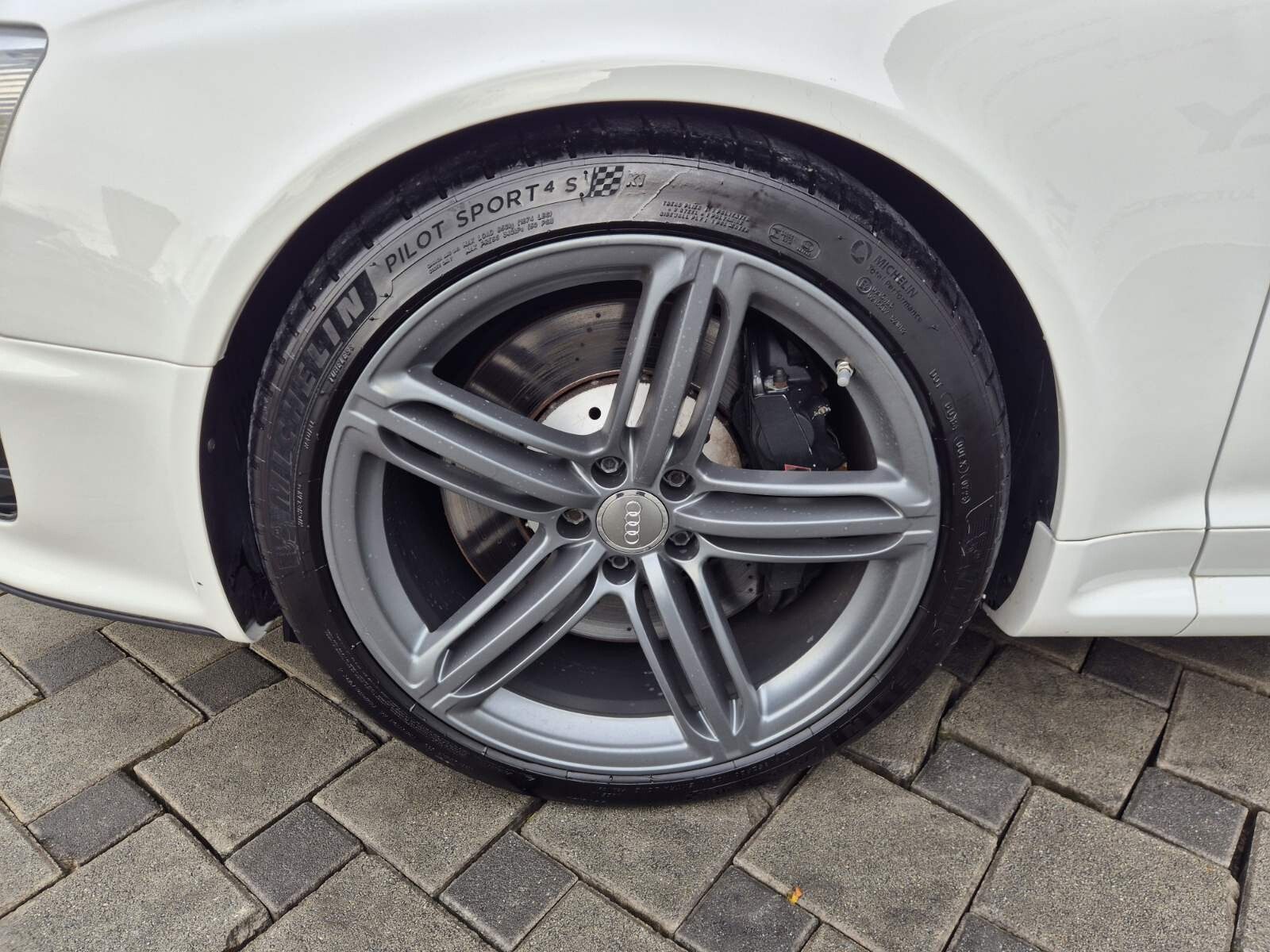 2009 Audi RS6 — fotografija 24