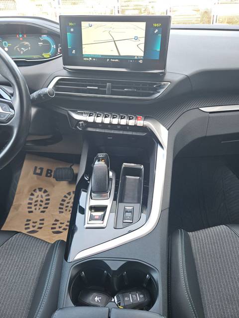 2021 Peugeot 3008 — sličica 11