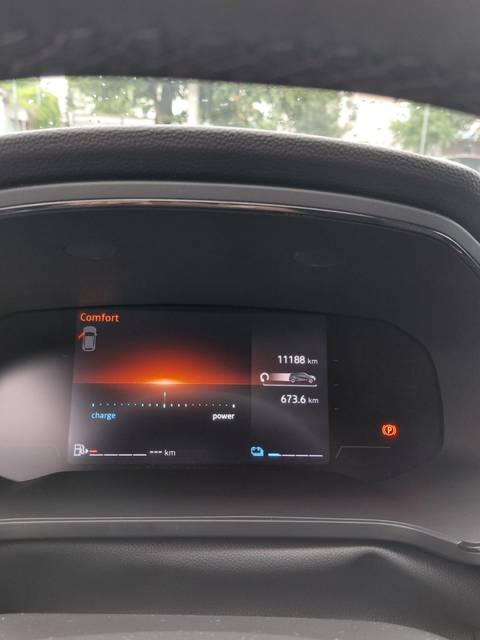 2025 Renault Captur — sličica 8