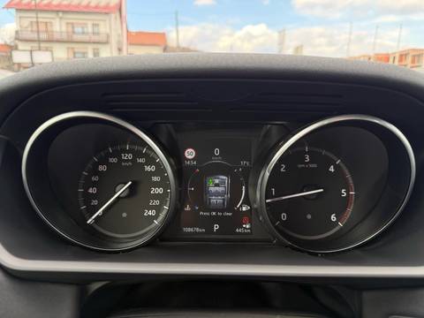 2018 Land Rover Discovery — sličica 16
