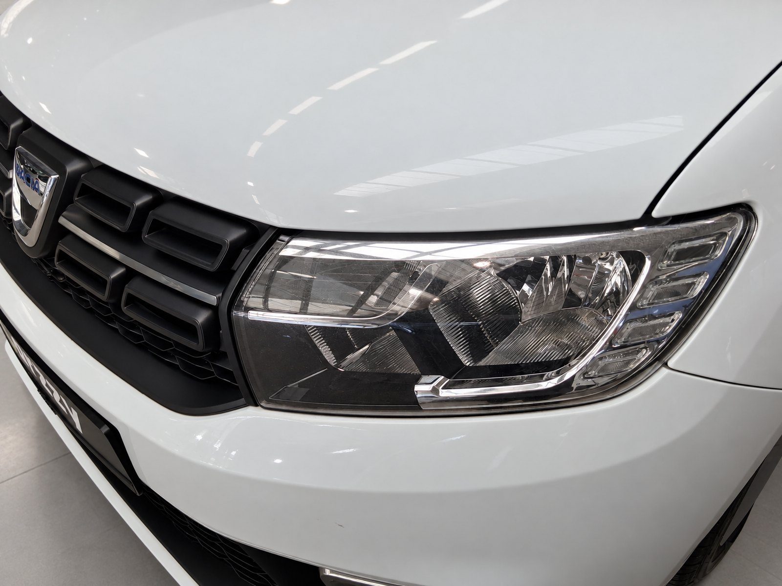 2020 Dacia Sandero — fotografija 9