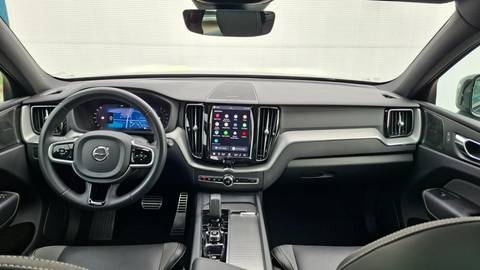 2022 Volvo XC60 — sličica 10