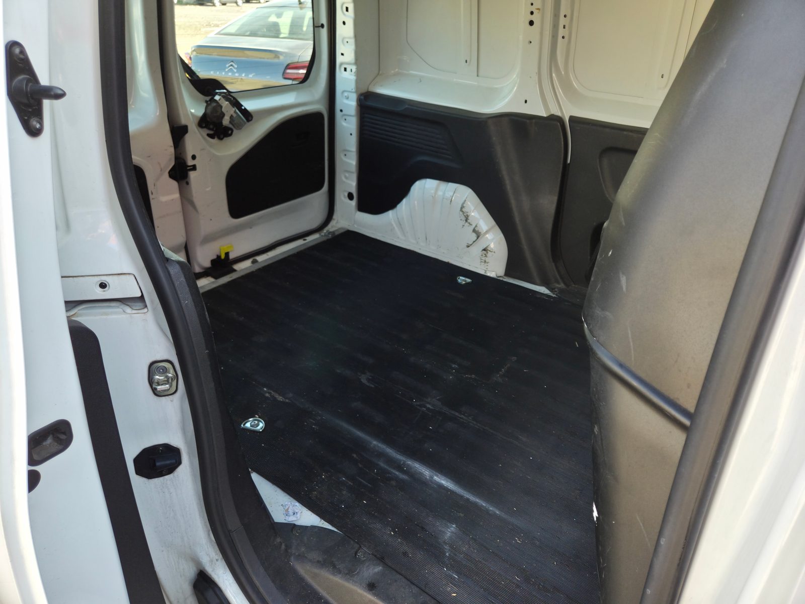 2020 Opel Combo — fotografija 13
