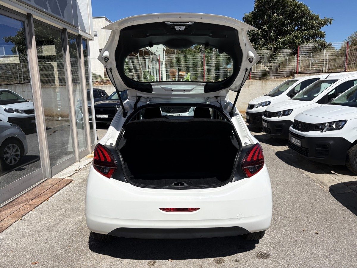 2020 Peugeot 208 — fotografija 6