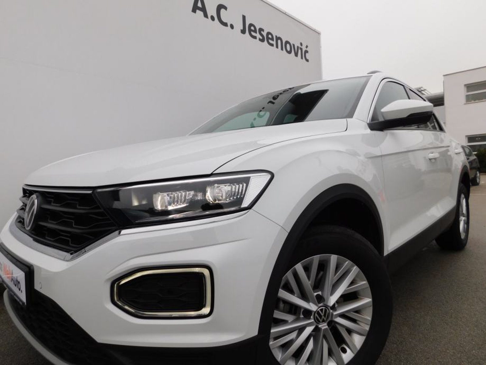 2022 Volkswagen T-Roc — fotografija 7