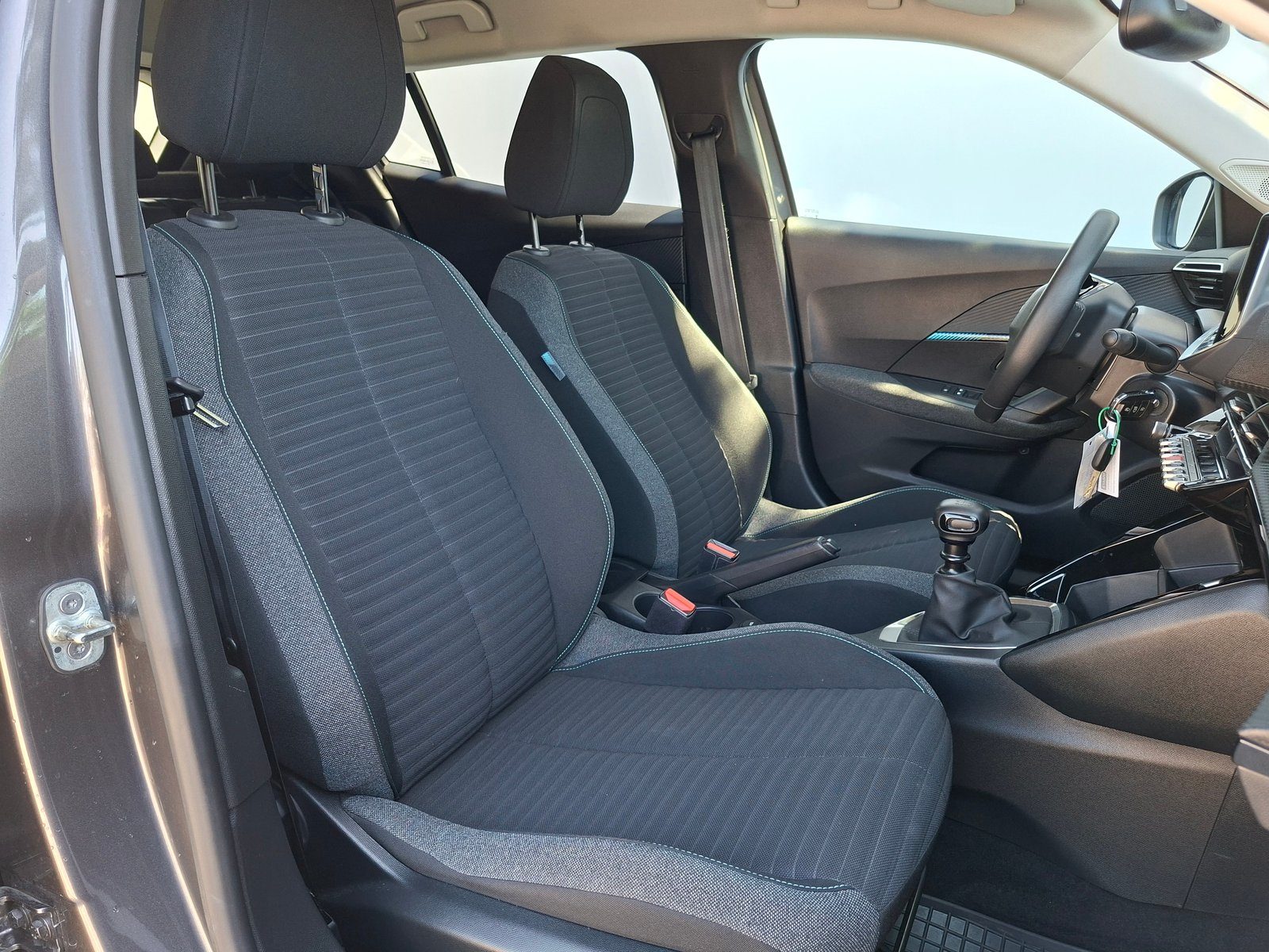 2022 Peugeot 2008 — fotografija 11