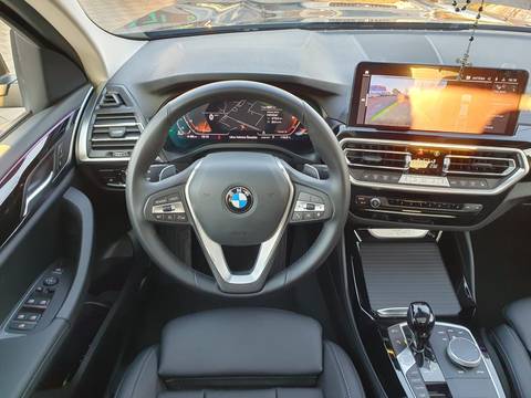 2022 BMW X4 — sličica 10