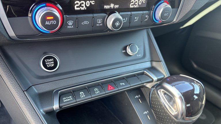 2022 Audi Q3 — fotografija 11