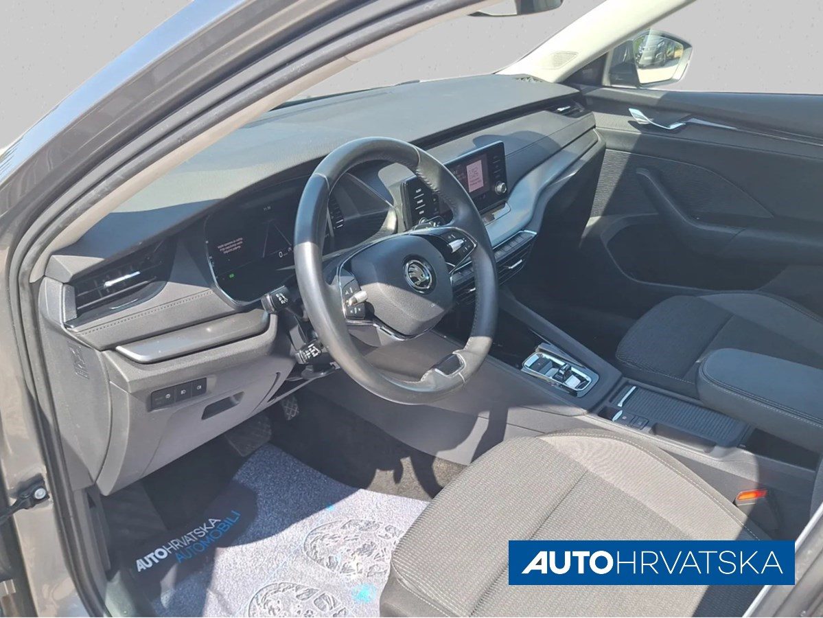 2022 Škoda Octavia — fotografija 9
