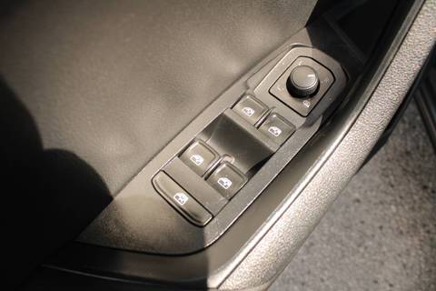 2022 Škoda Karoq — sličica 15