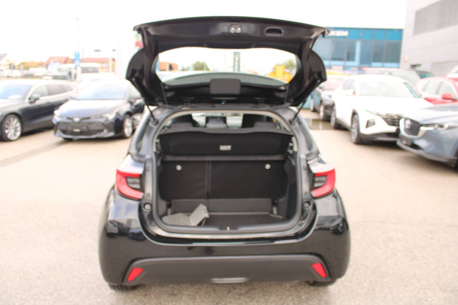 2024 Toyota Yaris — fotografija 10