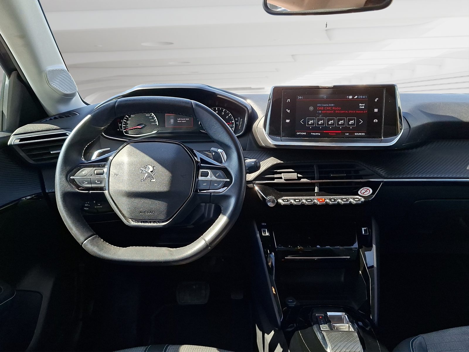 2023 Peugeot 208 — fotografija 9