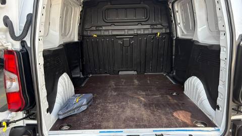 2023 Opel Combo van — sličica 11