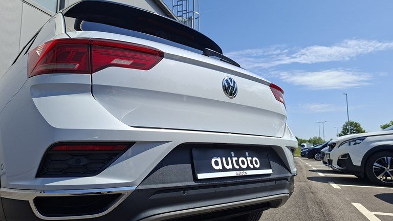 2019 Volkswagen T-Roc — fotografija 28
