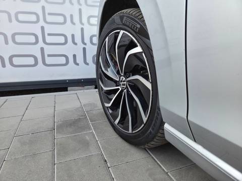 2020 Volkswagen Golf — sličica 5