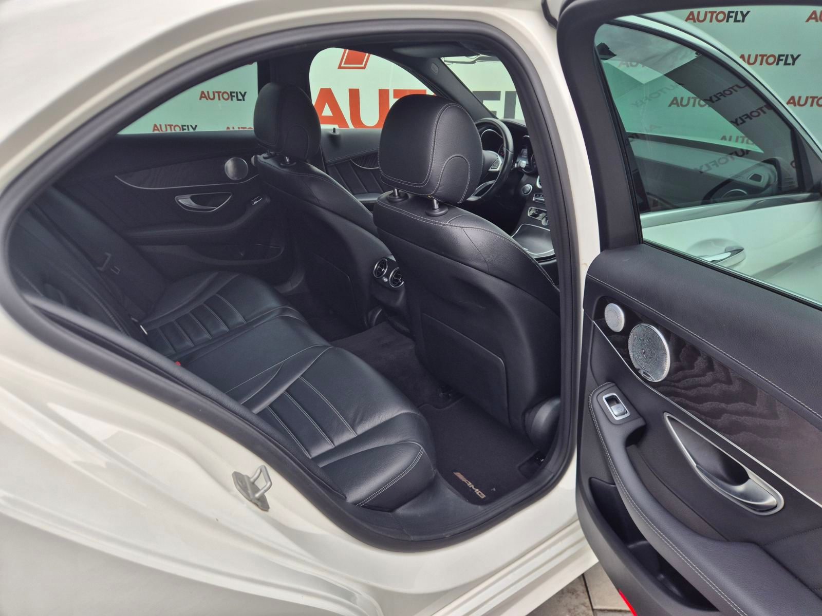2015 Mercedes-Benz C-klasa — fotografija 15