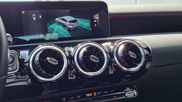2021 Mercedes-Benz A-klasa — fotografija 11