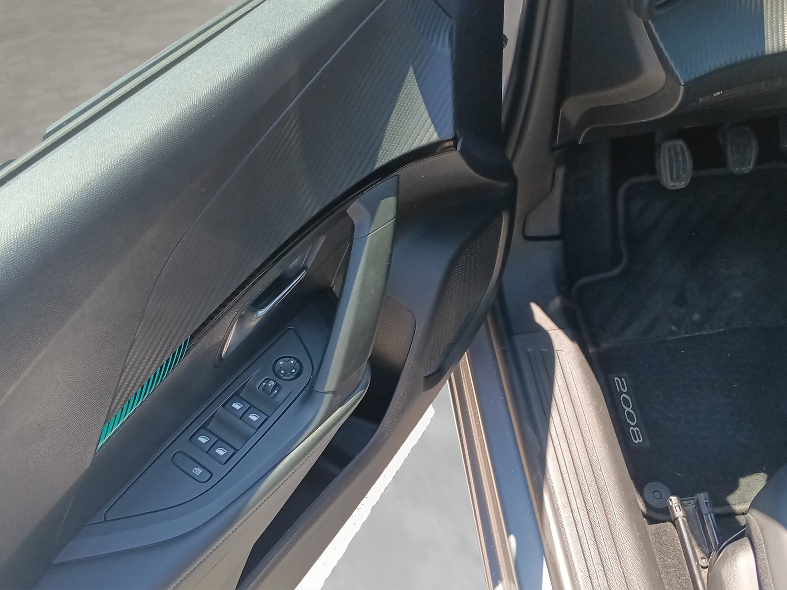 2023 Peugeot 2008 — fotografija 9