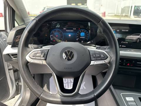 2021 Volkswagen Golf — sličica 25