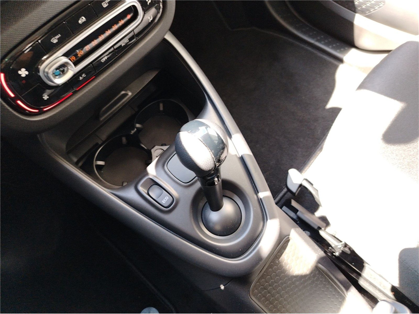 2022 Smart fortwo — fotografija 12