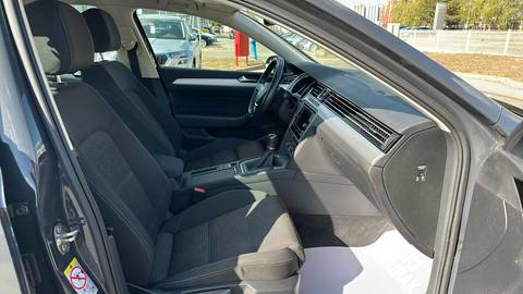 2017 Volkswagen Passat — sličica 9