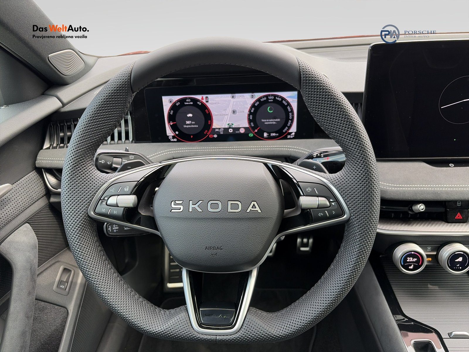 2026 Škoda Superb Combi Sportline — fotografija 14