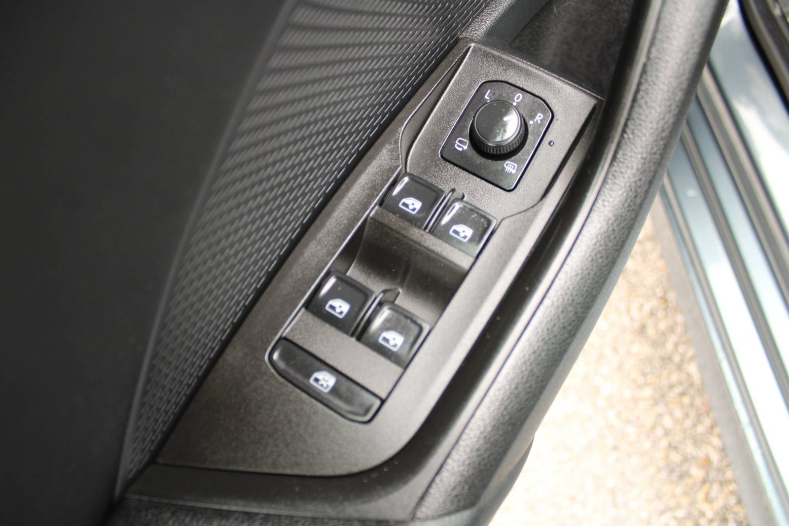 2021 Škoda Octavia Combi — fotografija 15