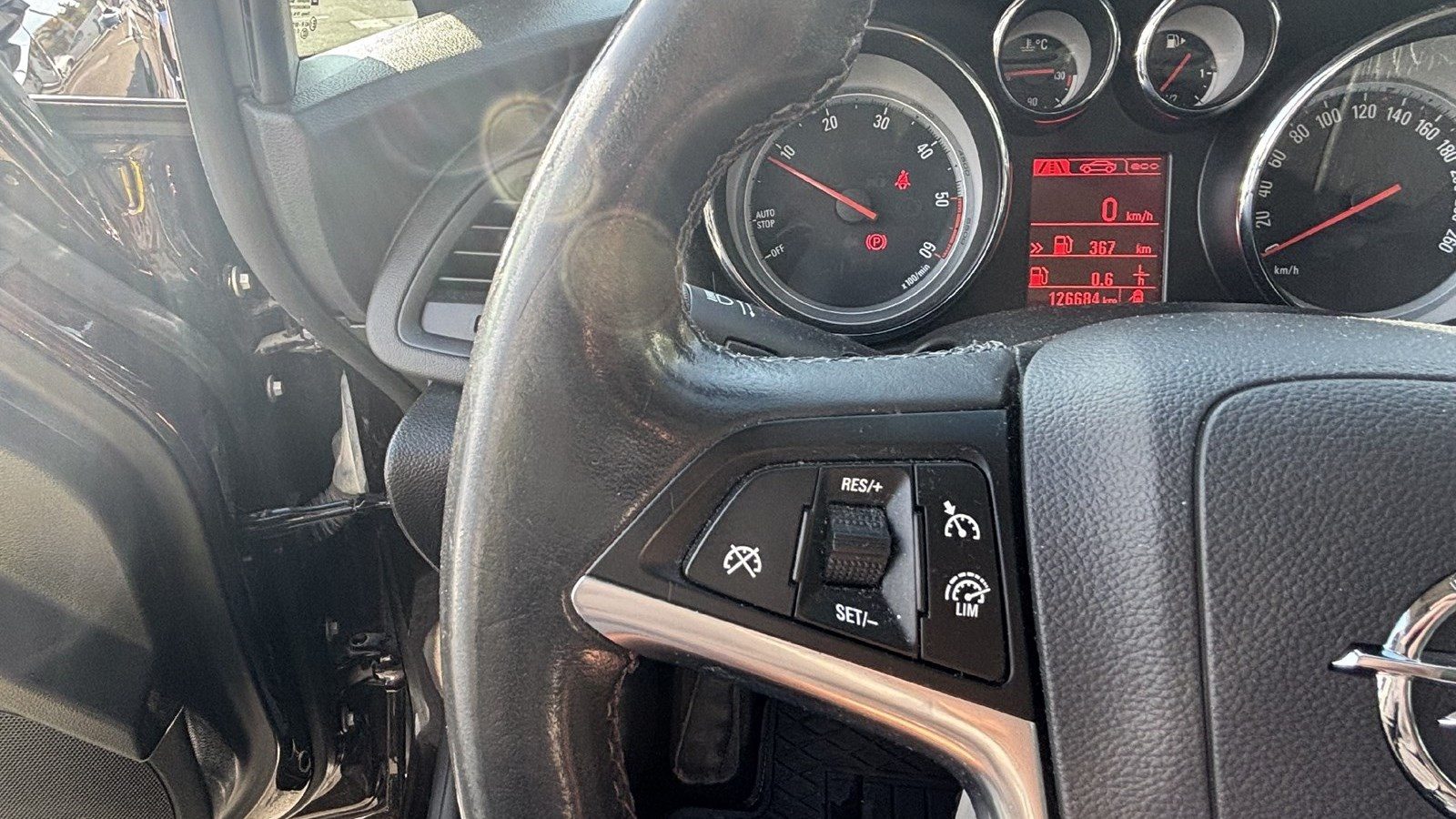 2018 Opel Astra — fotografija 8