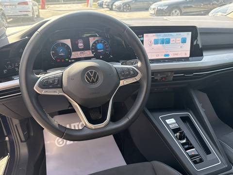 2023 Volkswagen Golf — sličica 25