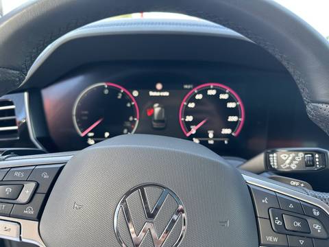 2024 Volkswagen Touareg — sličica 28