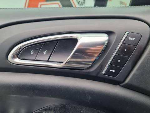 2015 Porsche Cayenne — sličica 21