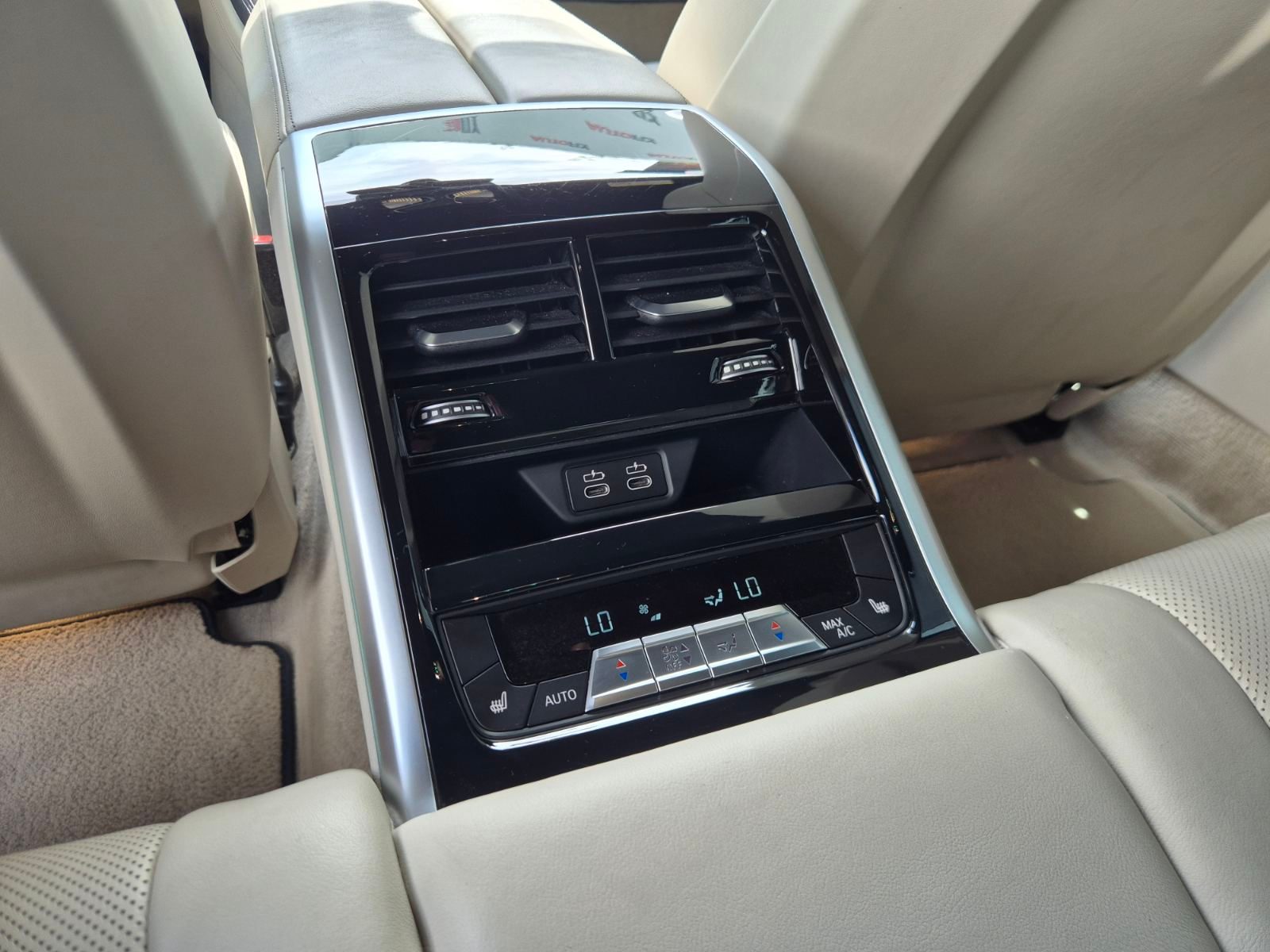 2020 BMW Serija 8 — fotografija 26