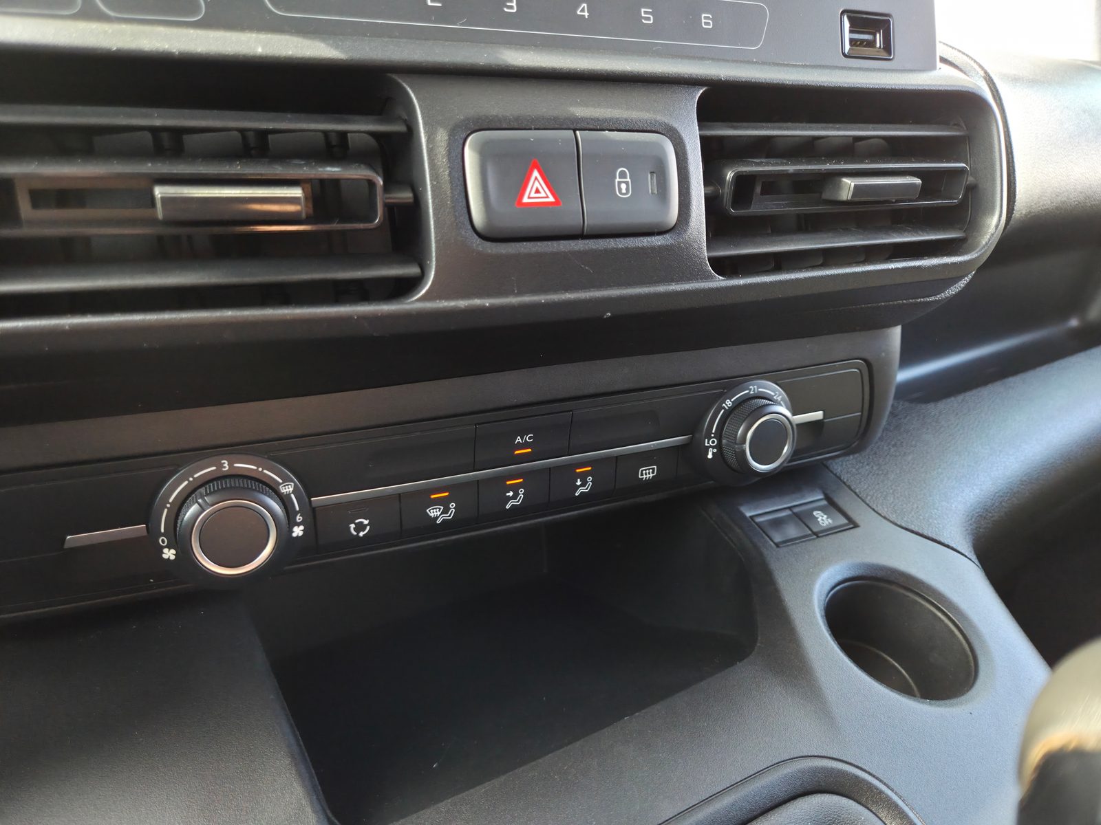 2021 Opel Combo — fotografija 10