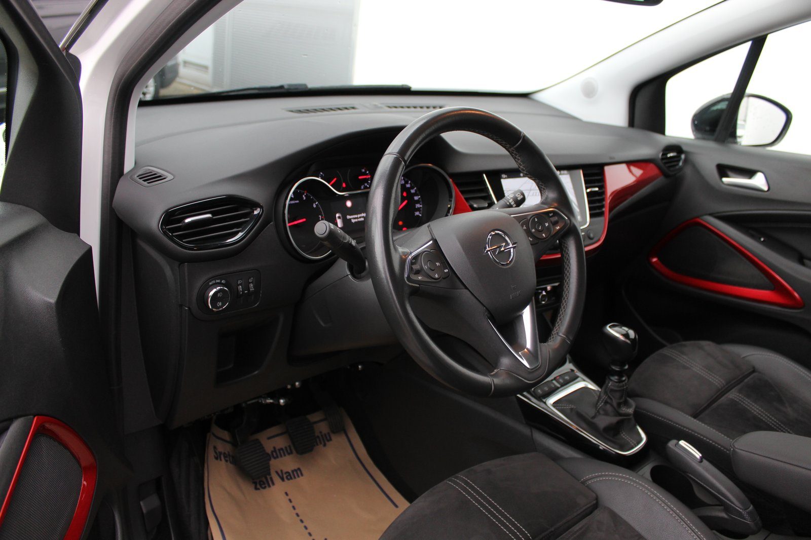 2023 Opel Crossland — fotografija 9