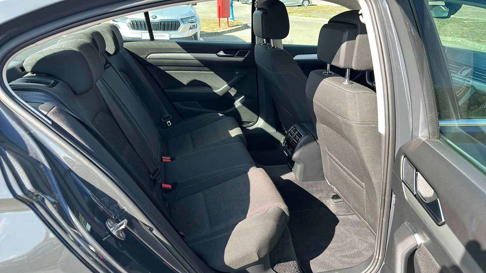 2017 Volkswagen Passat — fotografija 10
