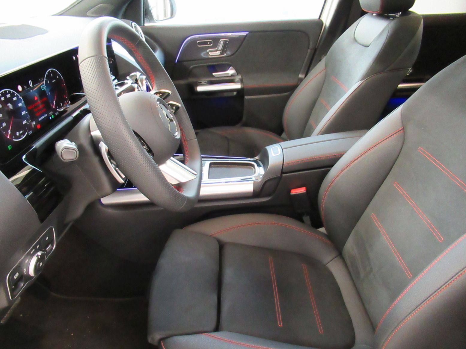 2025 Mercedes-Benz GLA — fotografija 18