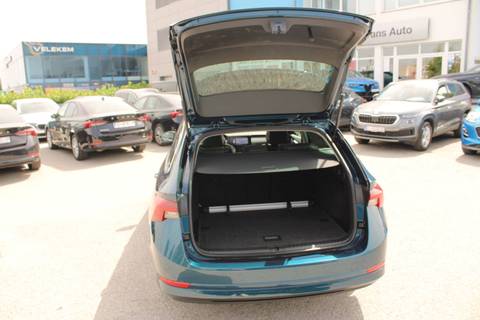 2022 Škoda Octavia Combi — sličica 9