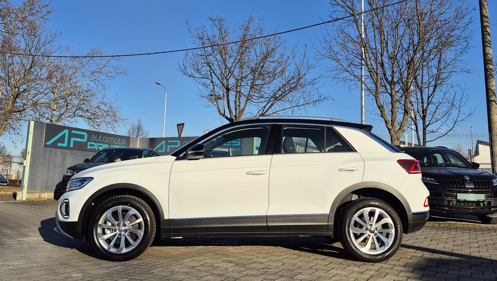 2024 Volkswagen T-Roc — fotografija 3