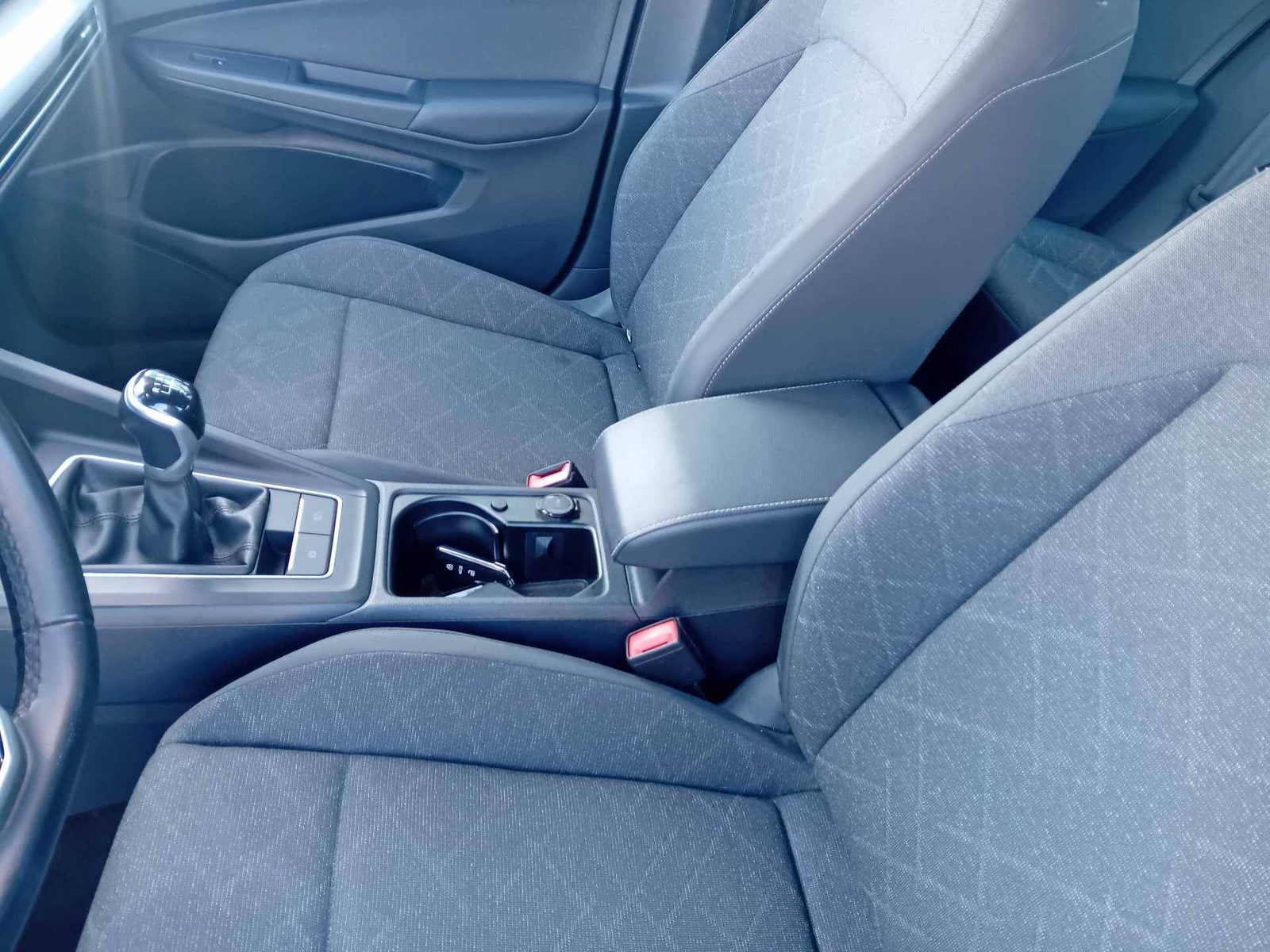 2024 Volkswagen Golf — fotografija 18