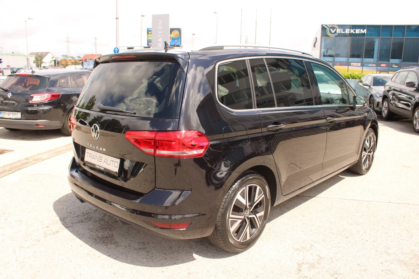 2023 Volkswagen Touran — fotografija 5