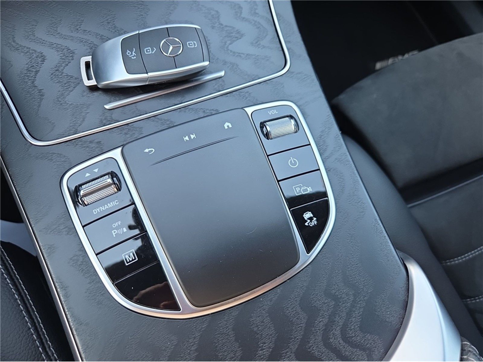 2022 Mercedes-Benz GLC — fotografija 19