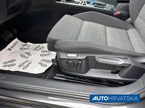2021 Volkswagen Passat — sličica 8